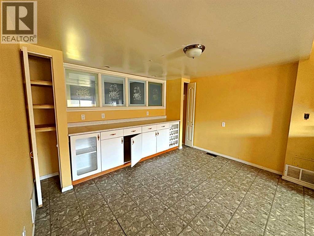 400 Silin Forest Road, Fort McMurray