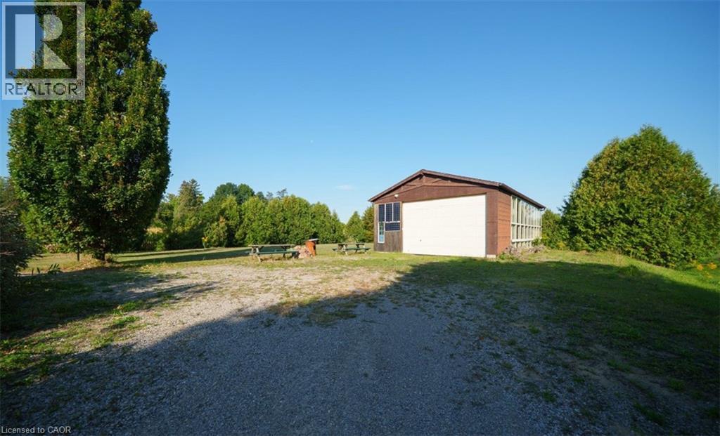 385 MOUNT PLEASANT ROAD - 31