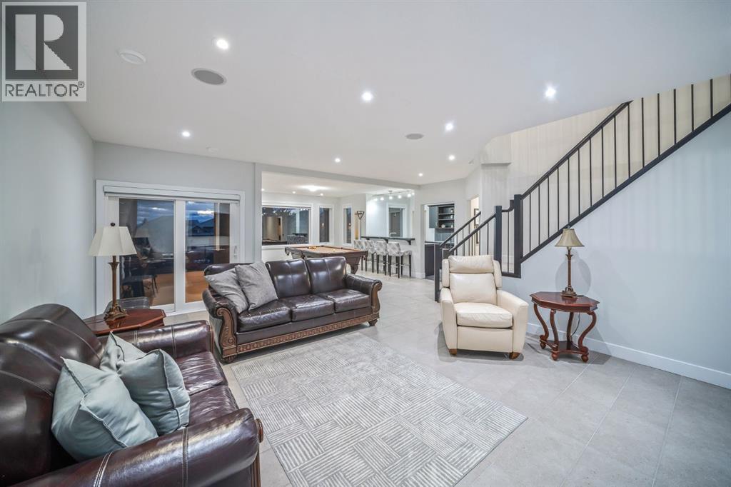 216 Gleneagles Estates Lane, Cochrane