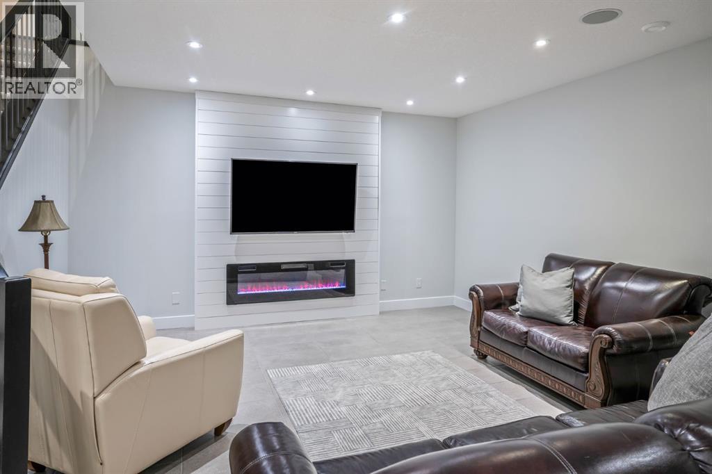 216 Gleneagles Estates Lane, Cochrane