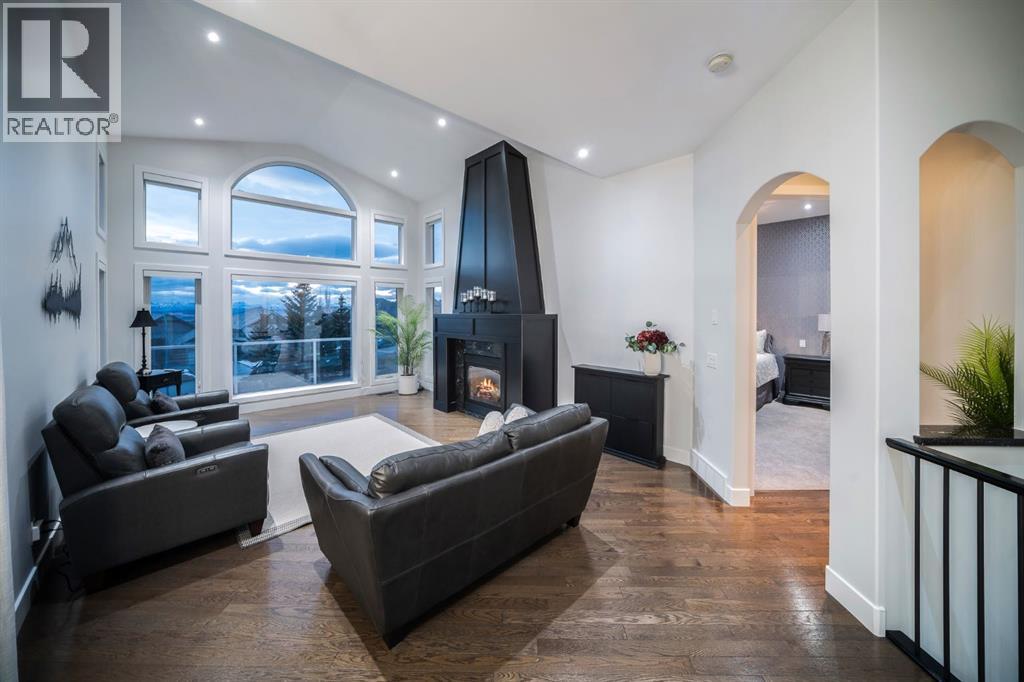 216 Gleneagles Estates Lane, Cochrane