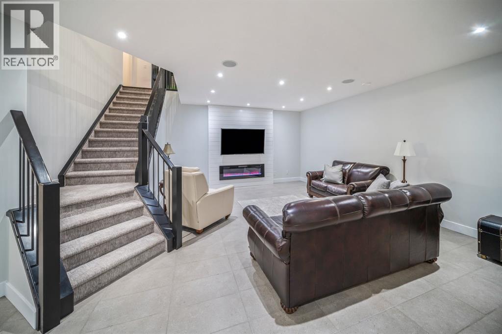 216 Gleneagles Estates Lane, Cochrane