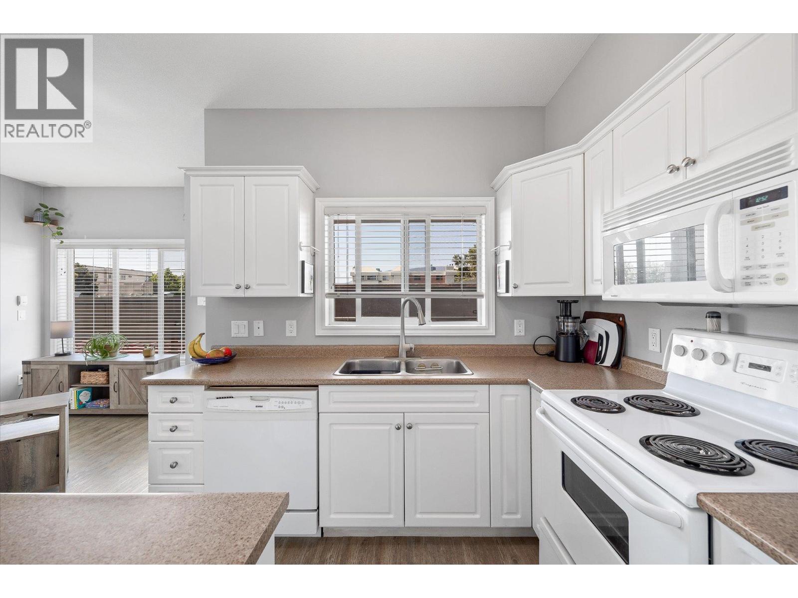 204 1125 Bernard Avenue, Kelowna