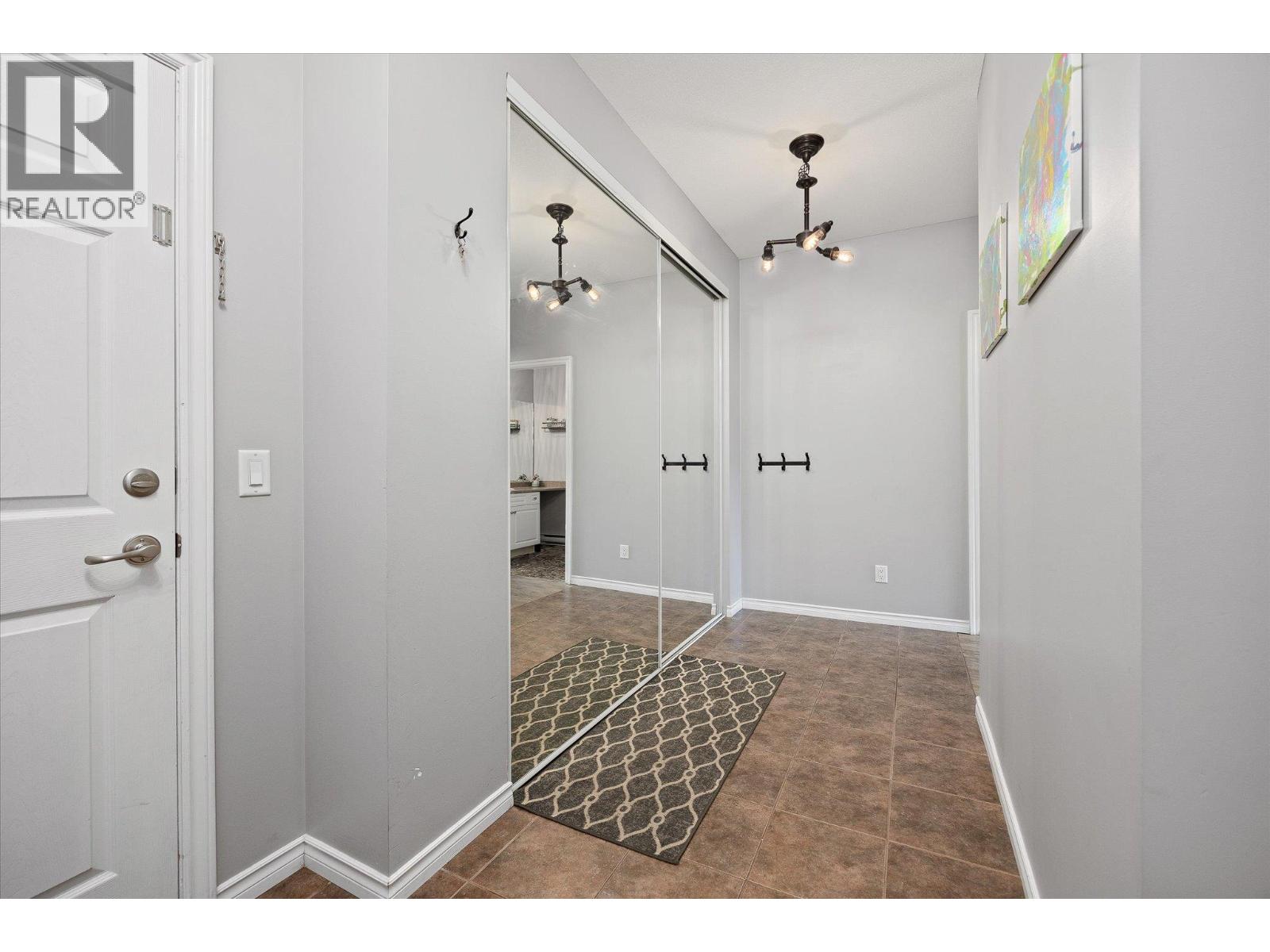 204 1125 Bernard Avenue, Kelowna