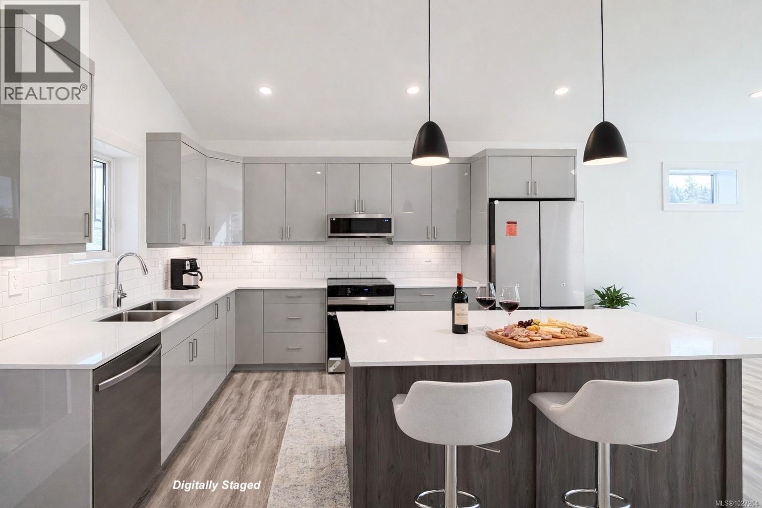 #18 3025 ROYSTON RD - 10