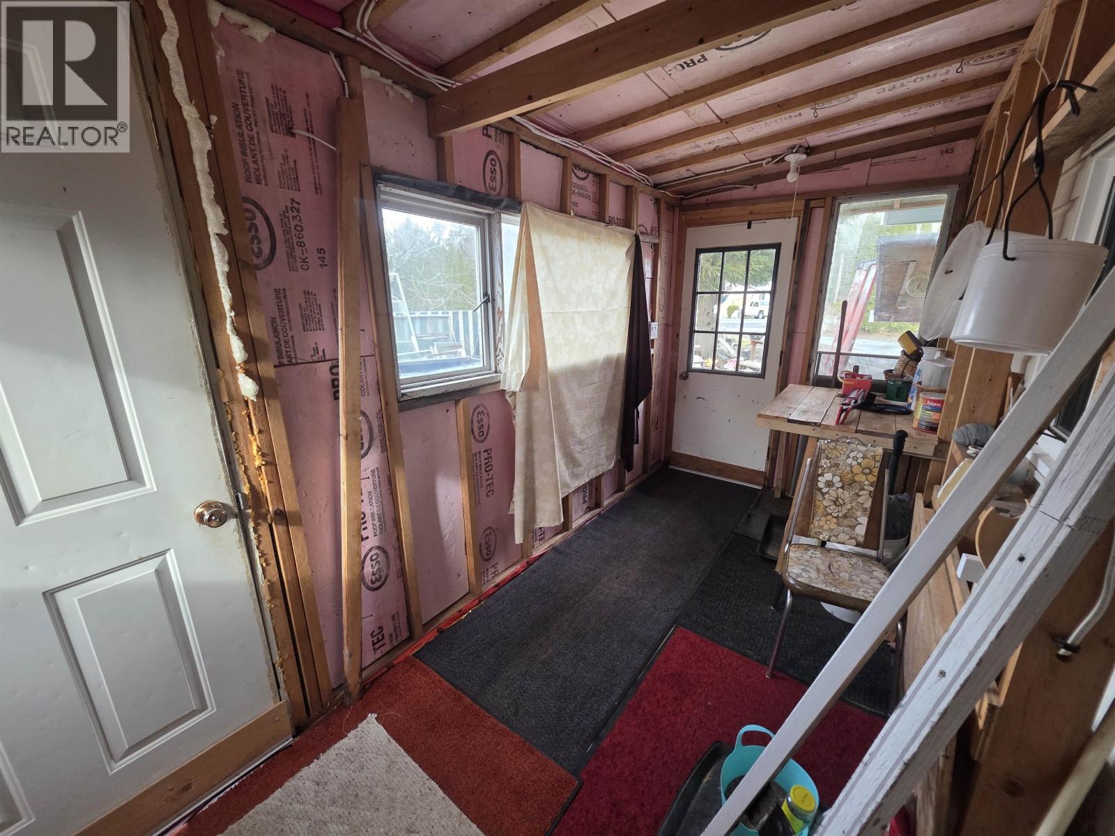 3987 WALKER Street, Terrace