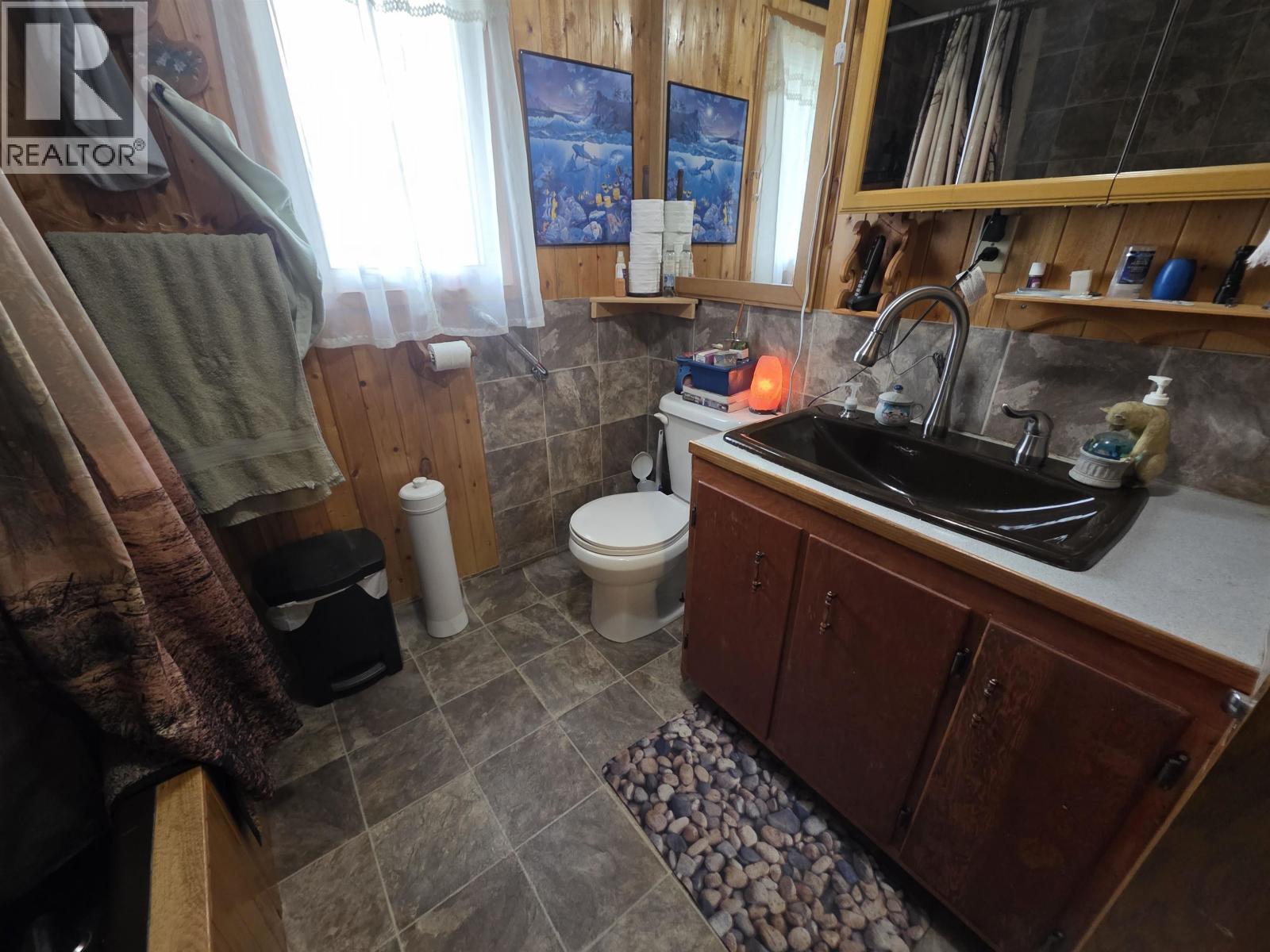 3987 WALKER Street, Terrace