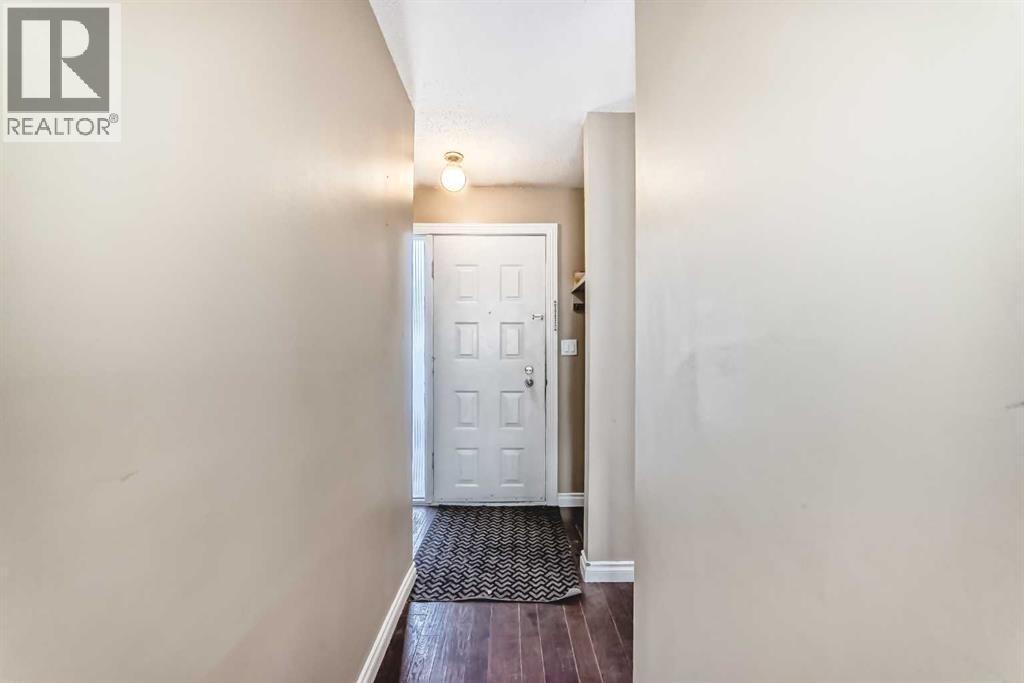 60, 251 90 Avenue SE - Photo 4 of 44, Calgary, Alberta