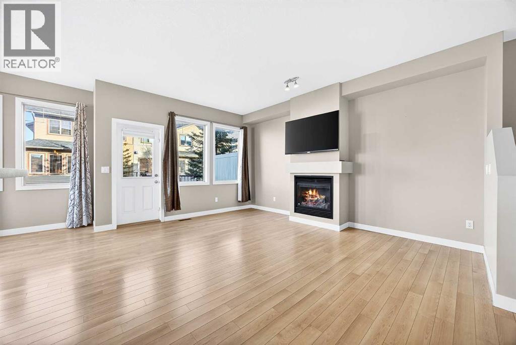 413 River Avenue, Cochrane