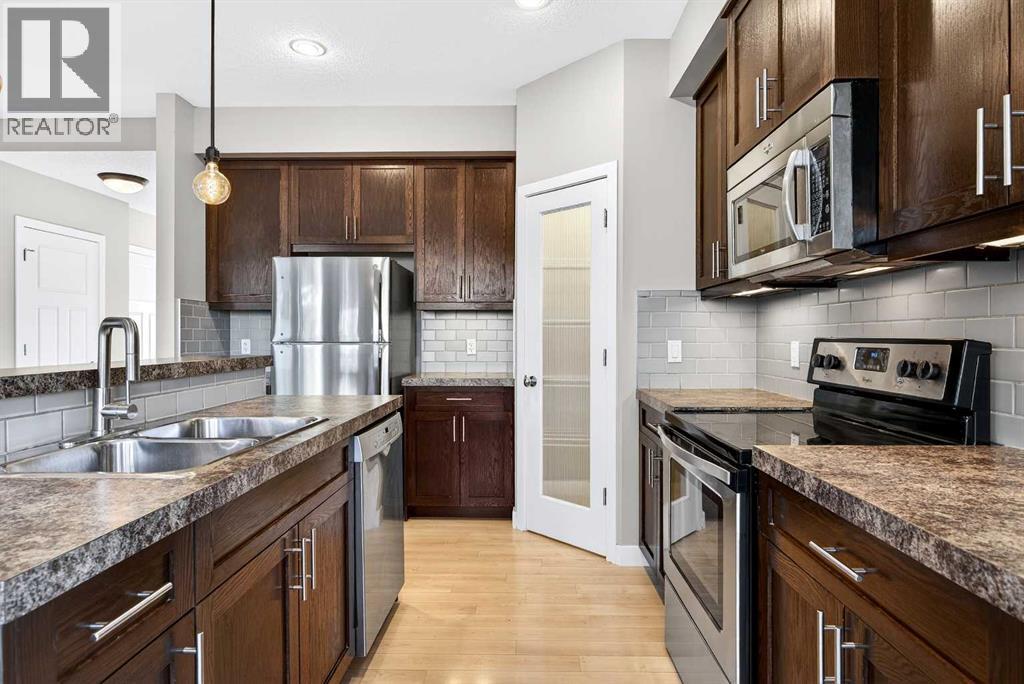 413 River Avenue, Cochrane