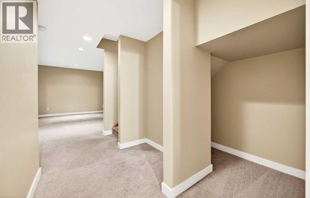 413 River Avenue, Cochrane