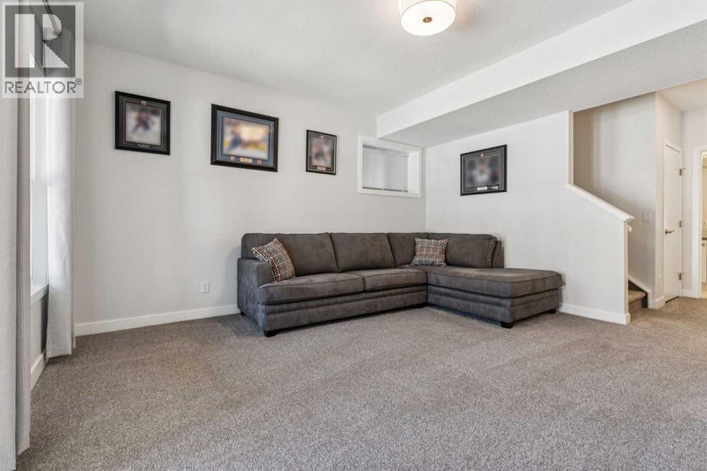 55 Sundown Crescent, Cochrane