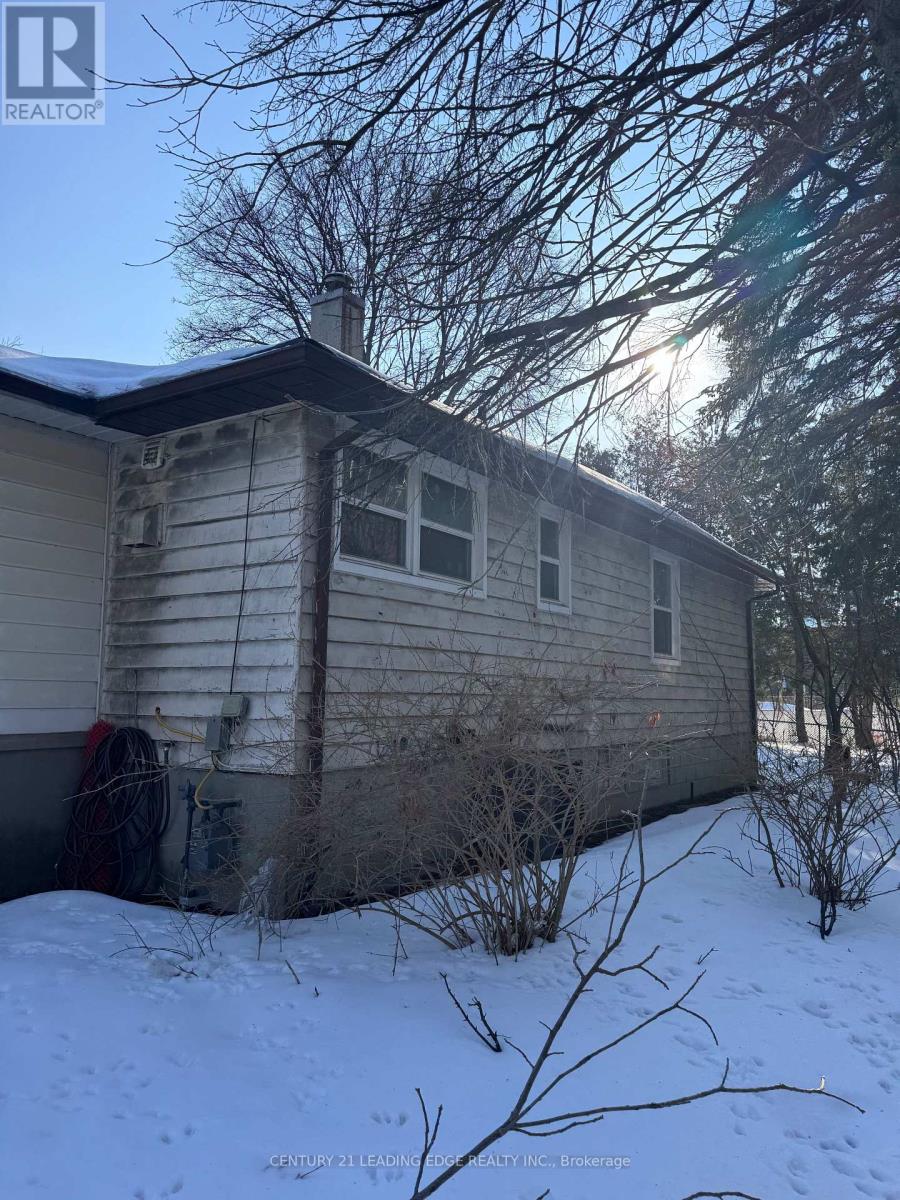 150 DONCASTER AVENUE - 8