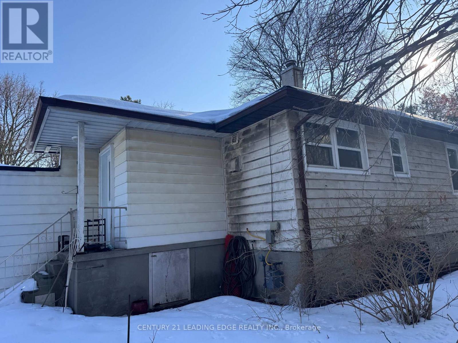 150 DONCASTER AVENUE - 6