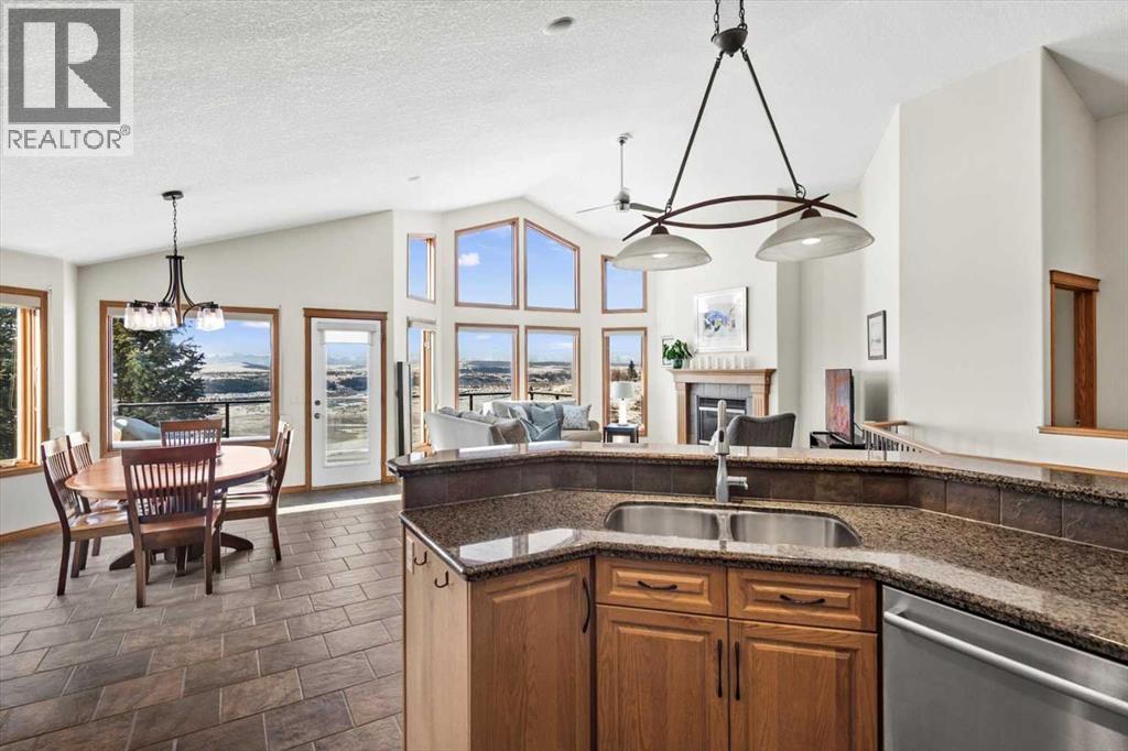 180 Gleneagles View, Cochrane