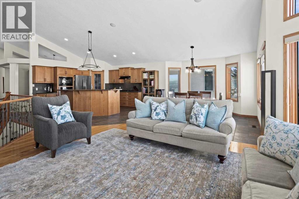 180 Gleneagles View, Cochrane