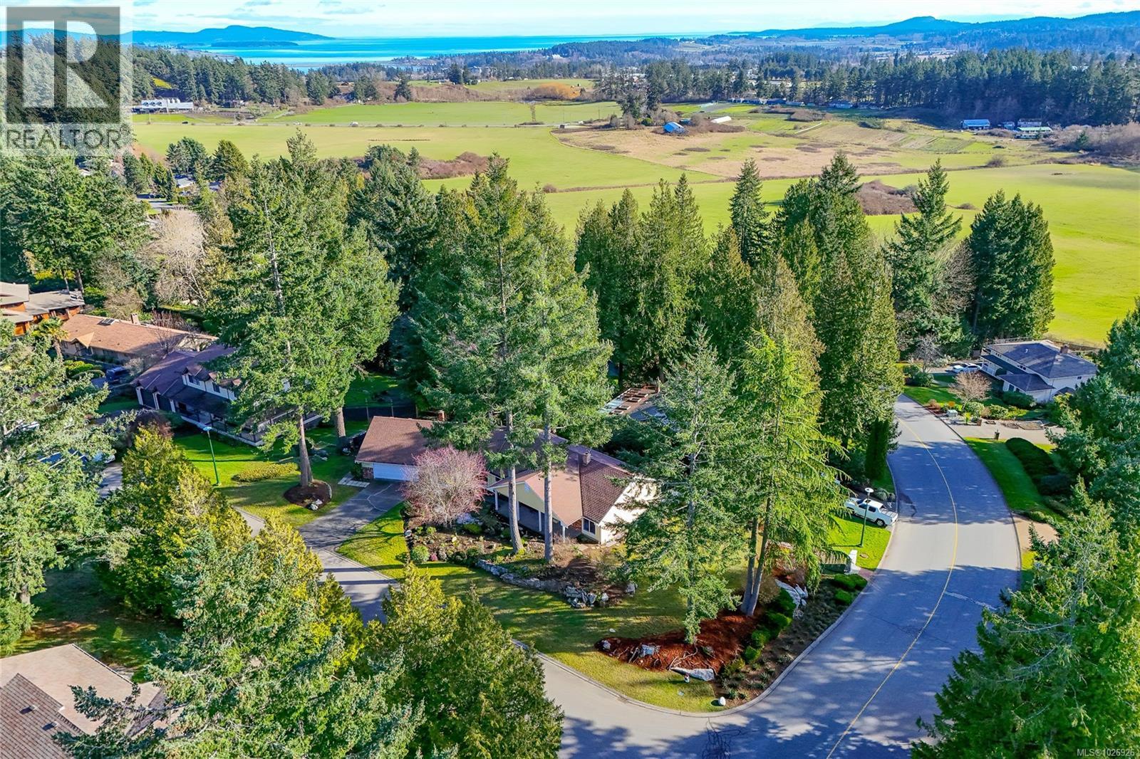 1751 Spieden Pl, North Saanich