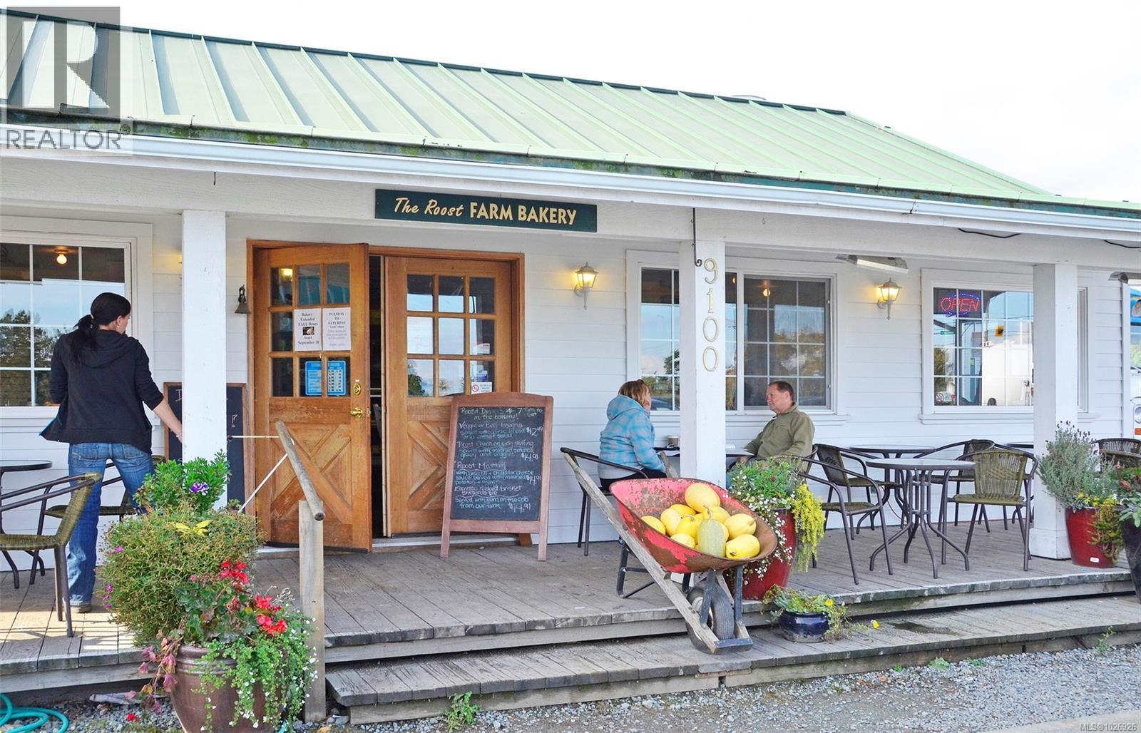 1751 Spieden Pl, North Saanich