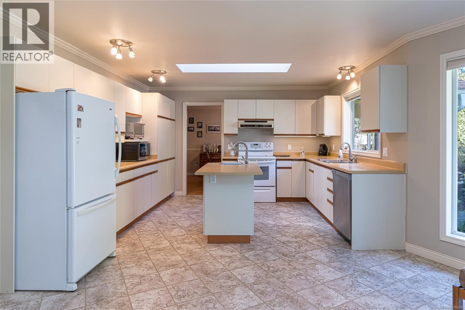 1751 Spieden Pl, North Saanich