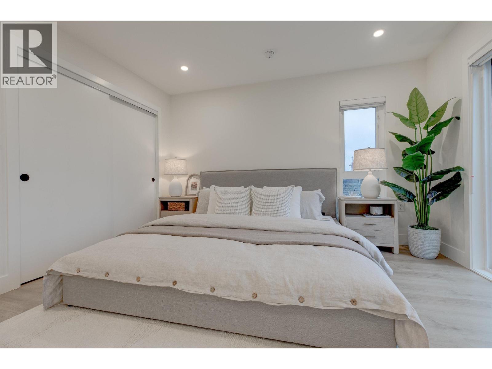 5 339 KEARY STREET, New Westminster