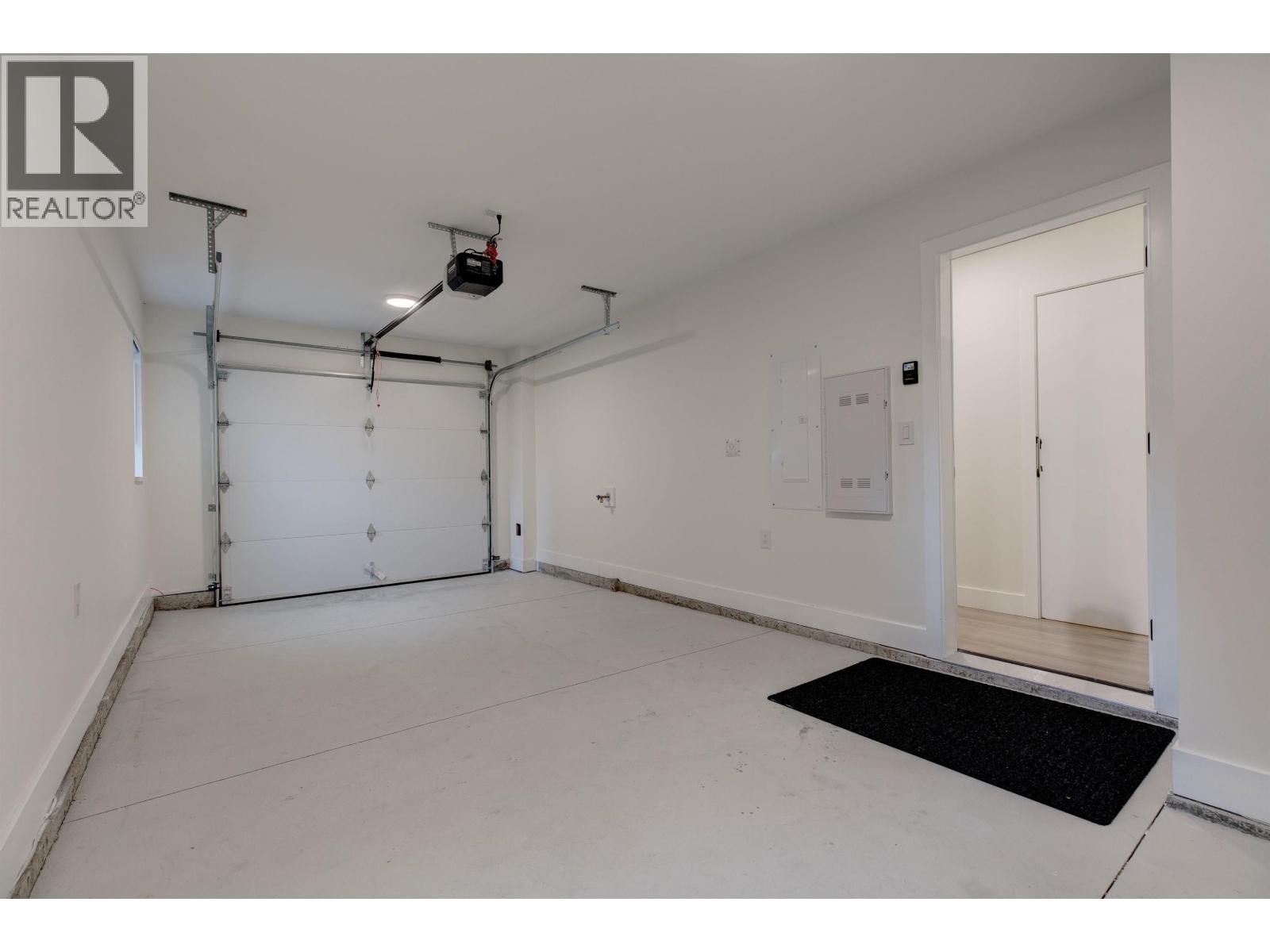 5 339 KEARY STREET, New Westminster