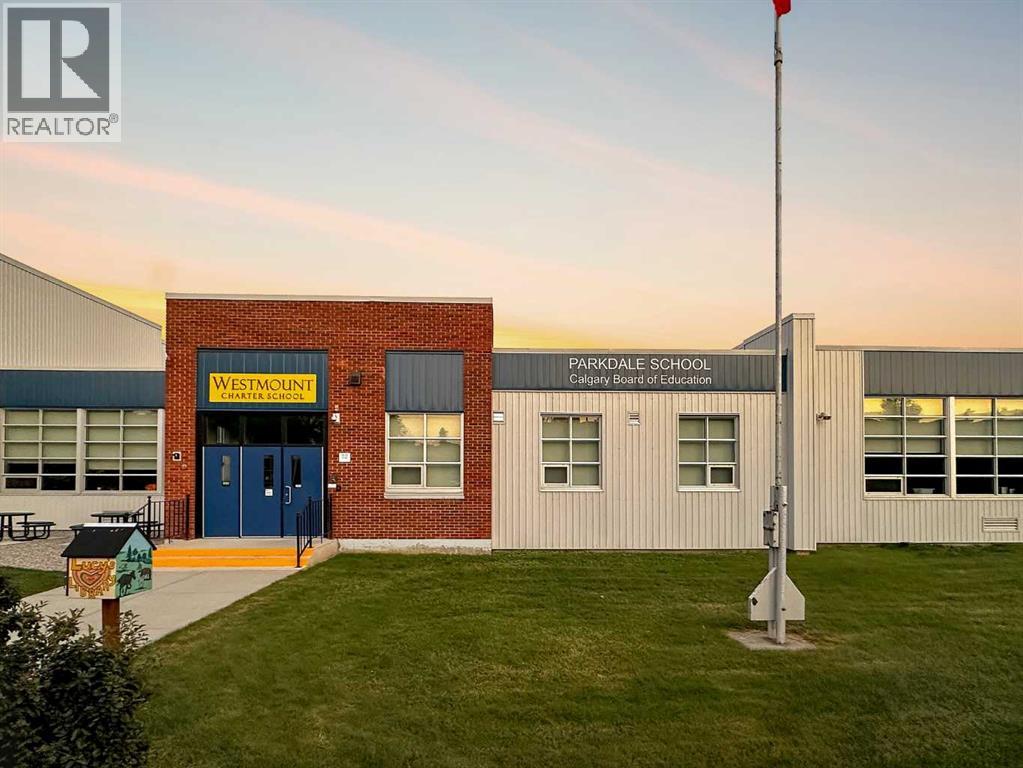 
          915 32 Street Northwest
            <br/>
            <span>Calgary</span>
            , 
            <span>AB</span>
             <span>T2N2W3</span>
         - Photo 13