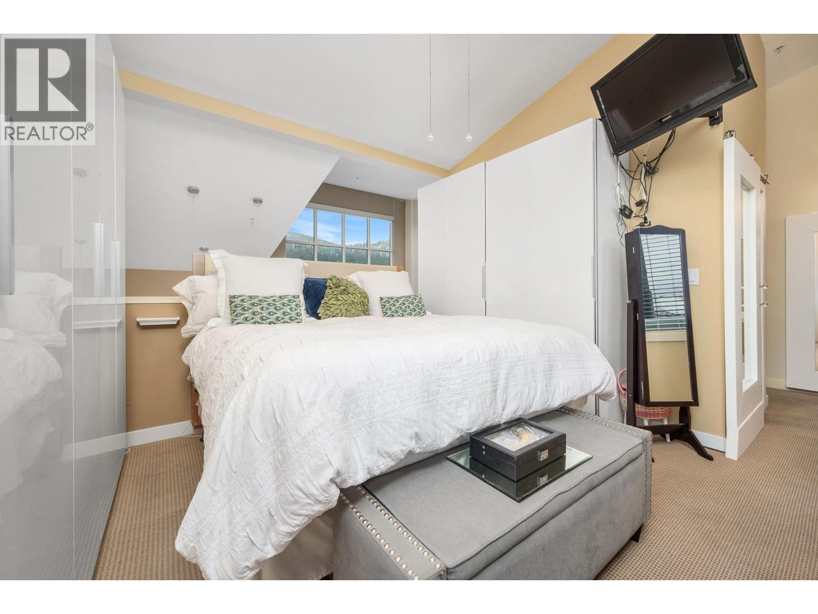 7343 Okanagan Landing Road Unit# 2405, Vernon