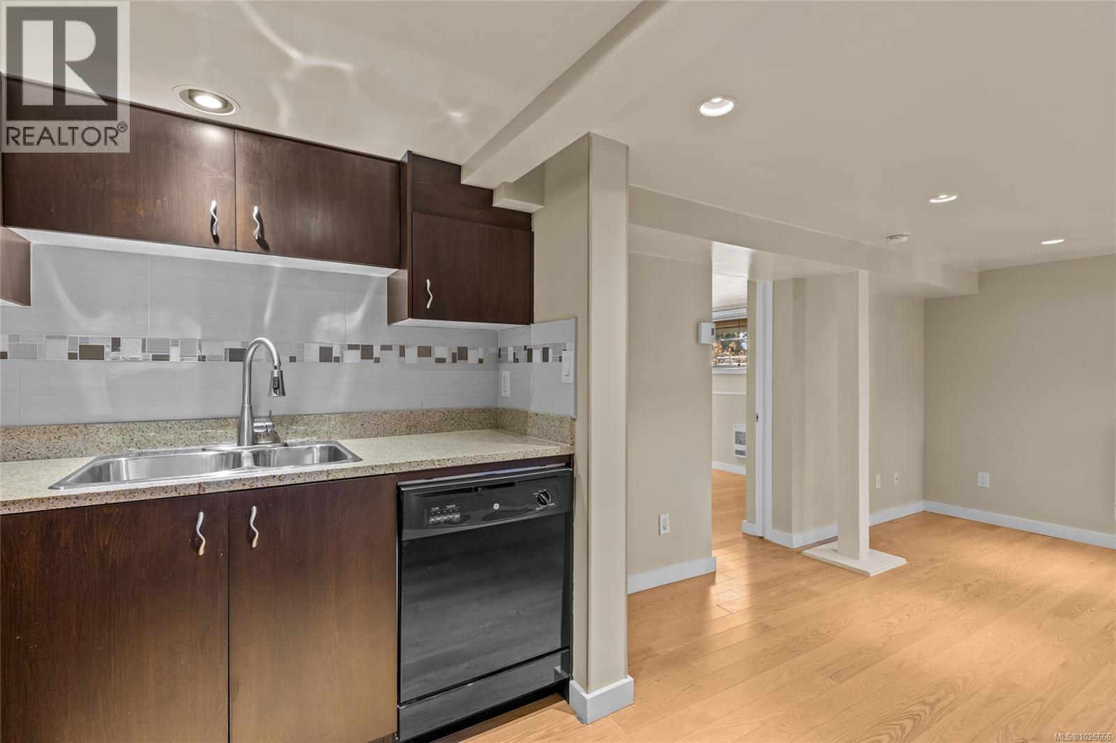  196 Homer Road, Saanich