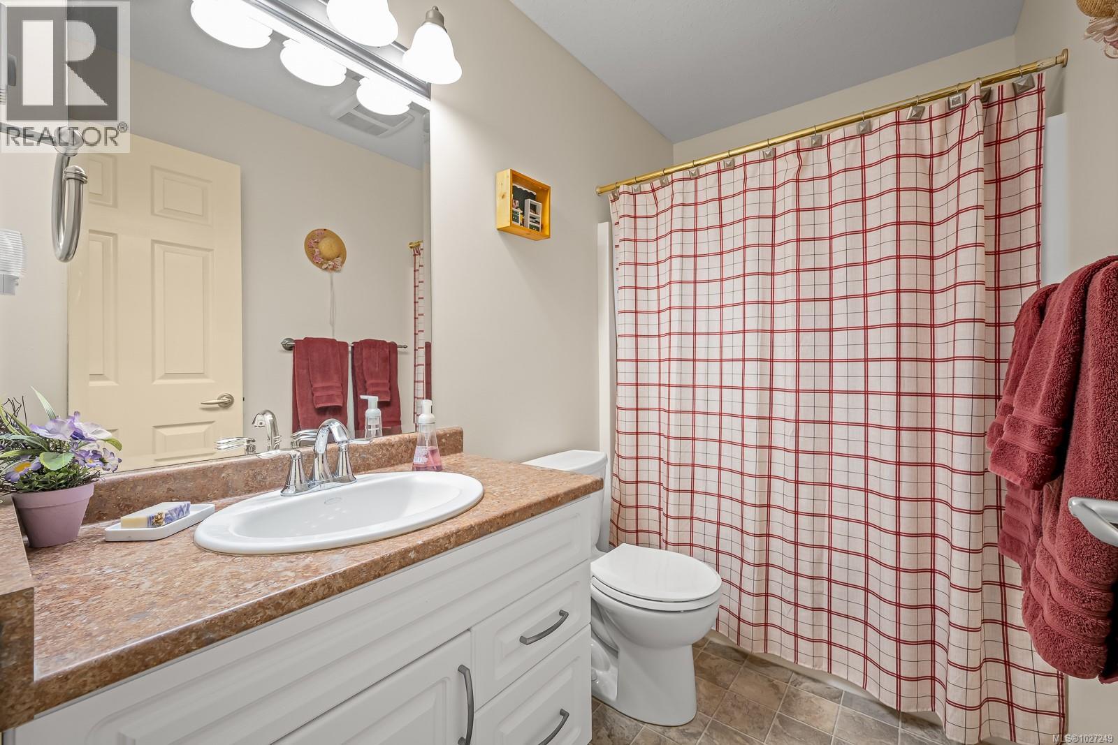 803 Labrador Dr - Photo 4 of 43, Comox, British Columbia