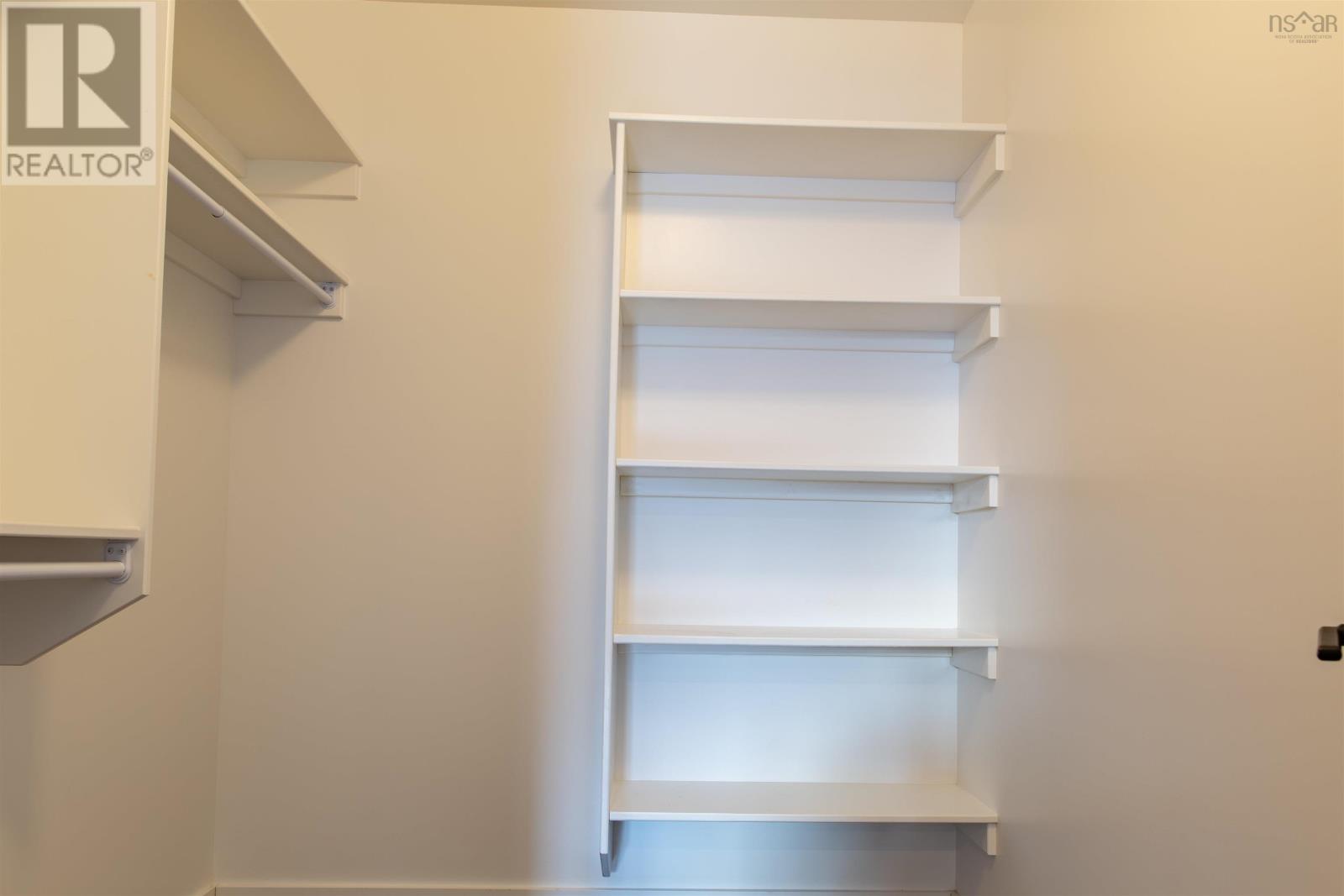 Property 10 of 32 of 302 1990 Vernon Street