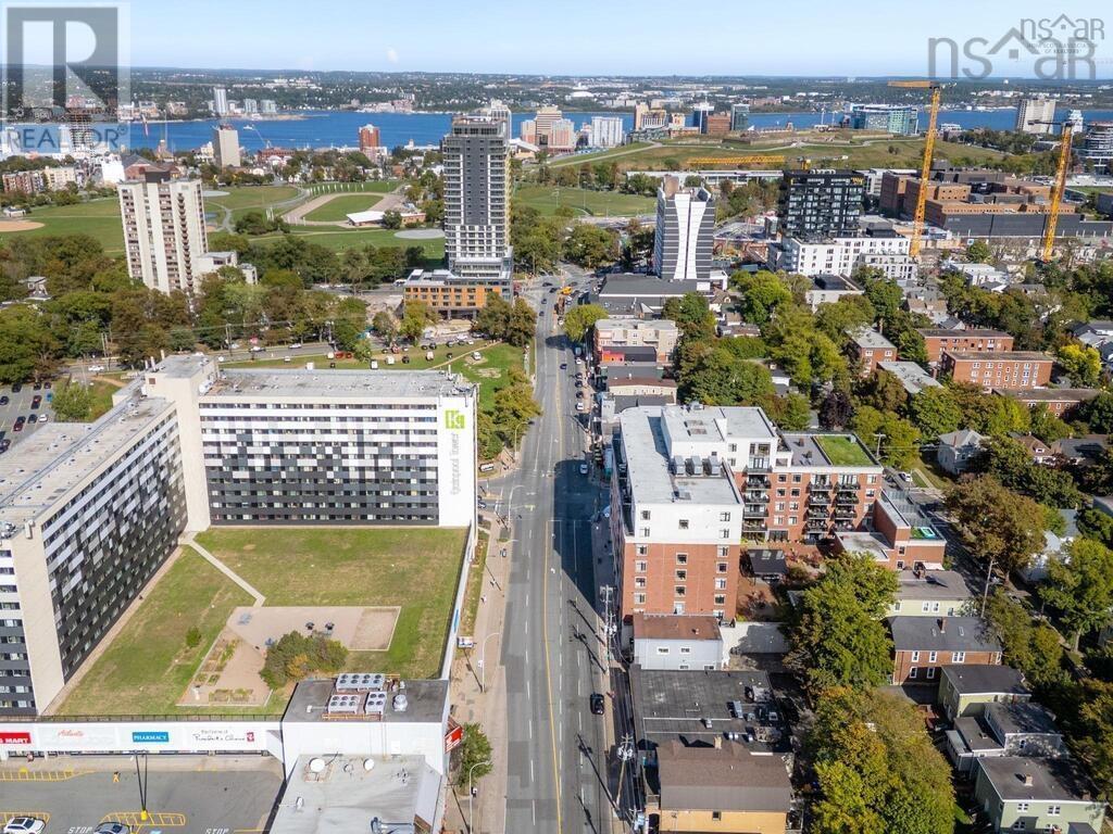 Property 31 of 32 of 302 1990 Vernon Street