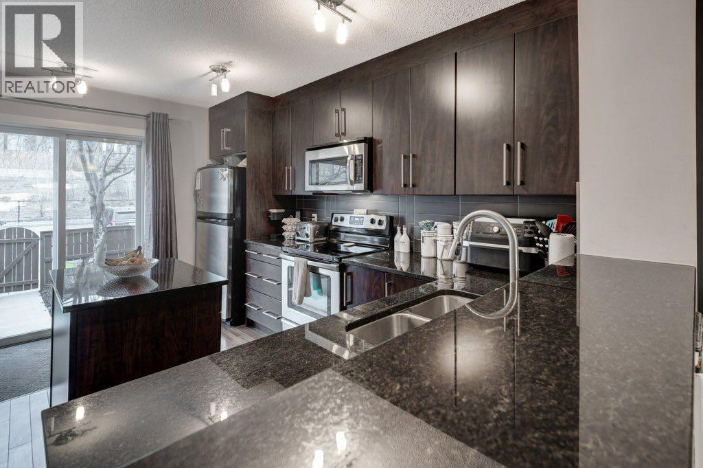 Single Family House for Sale in  Aspen Hills Drive SW Aspen Woods Calgary 