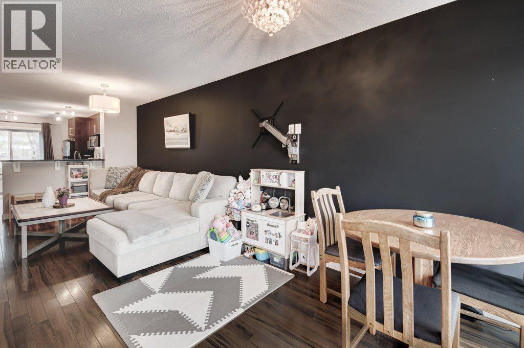 Single Family House for Sale in  Aspen Hills Drive SW Aspen Woods Calgary 