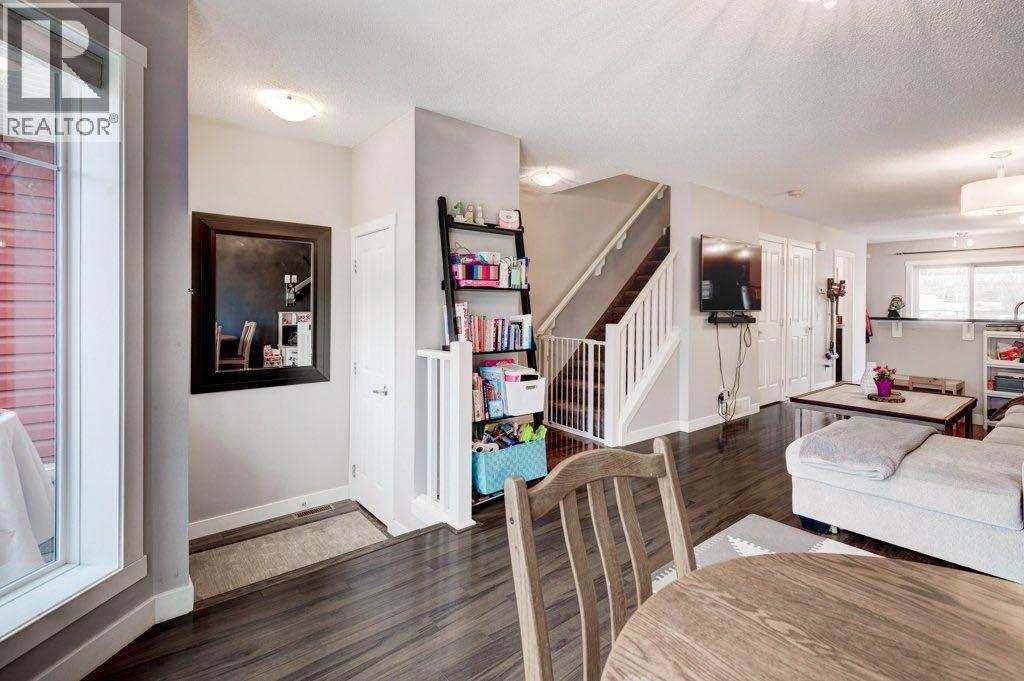 Single Family House for Sale in  Aspen Hills Drive SW Aspen Woods Calgary 