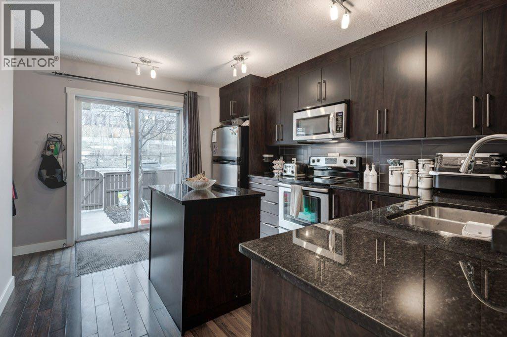 Single Family House for Sale in  Aspen Hills Drive SW Aspen Woods Calgary 