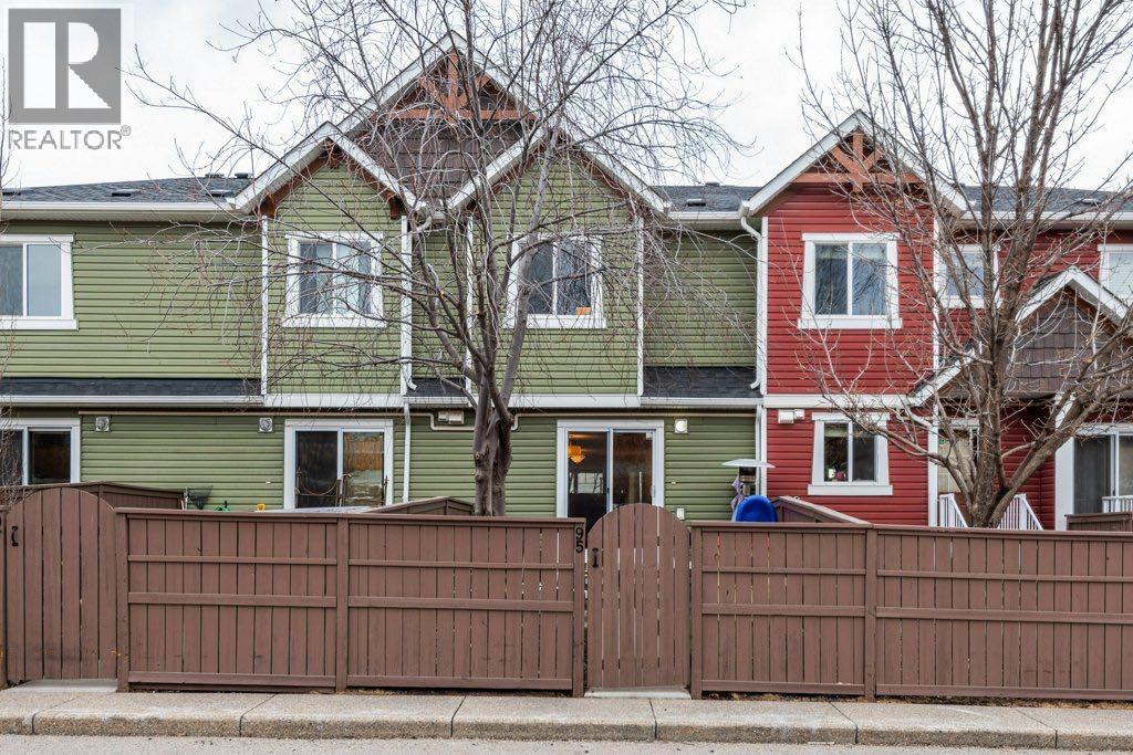 Single Family House for Sale in  Aspen Hills Drive SW Aspen Woods Calgary 