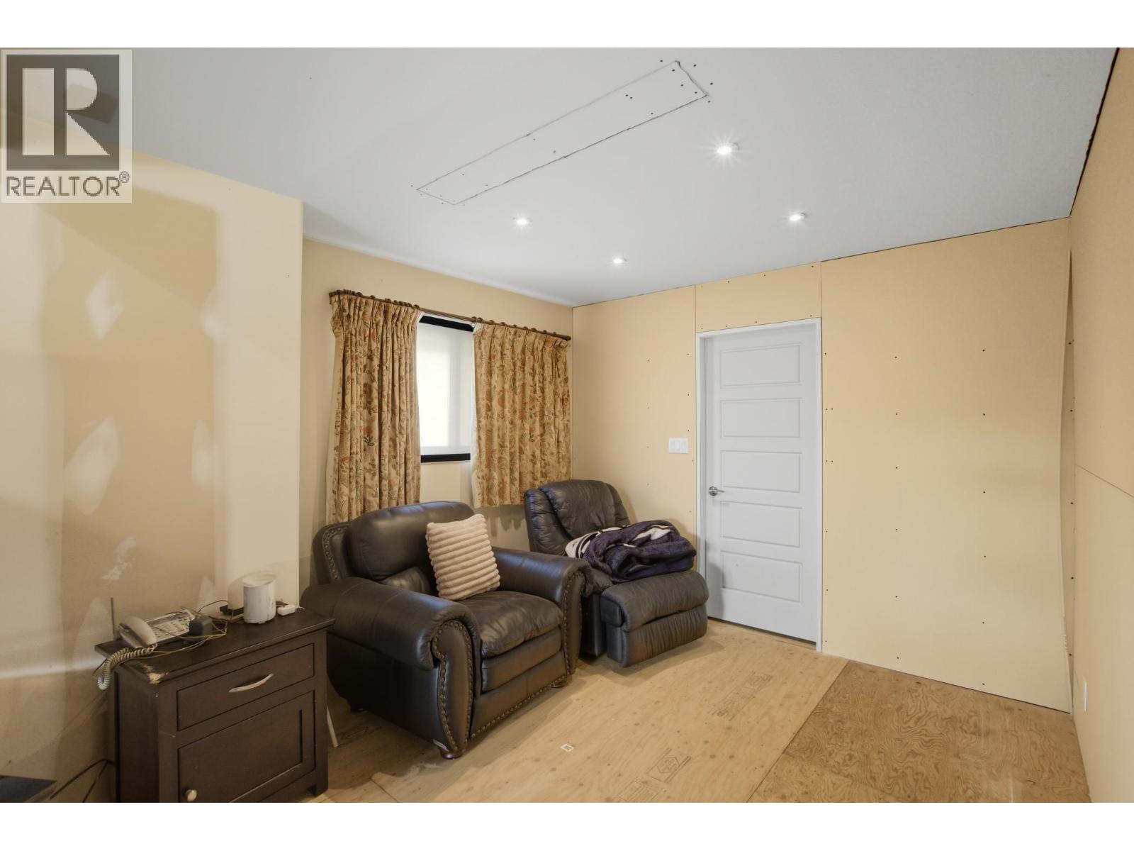 6391 HOUSEMAN ROAD - 39