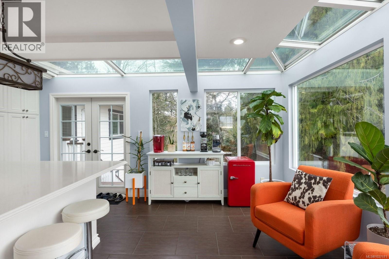  4984 Georgia Park Terrace, Saanich