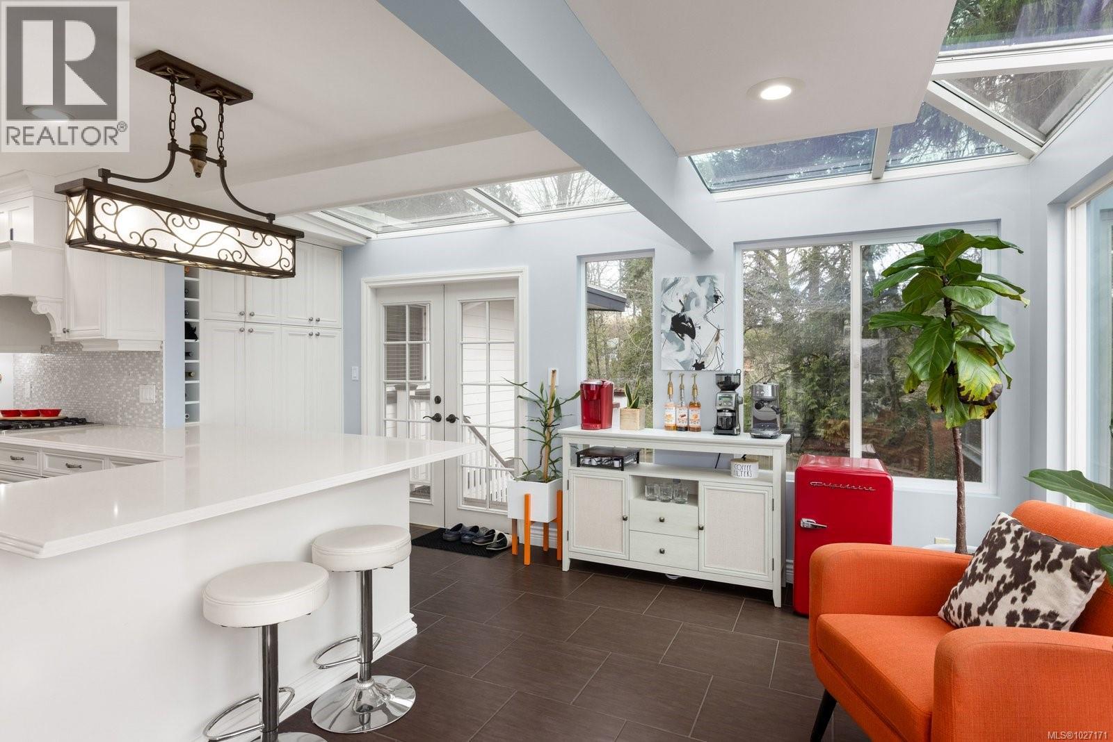  4984 Georgia Park Terrace, Saanich