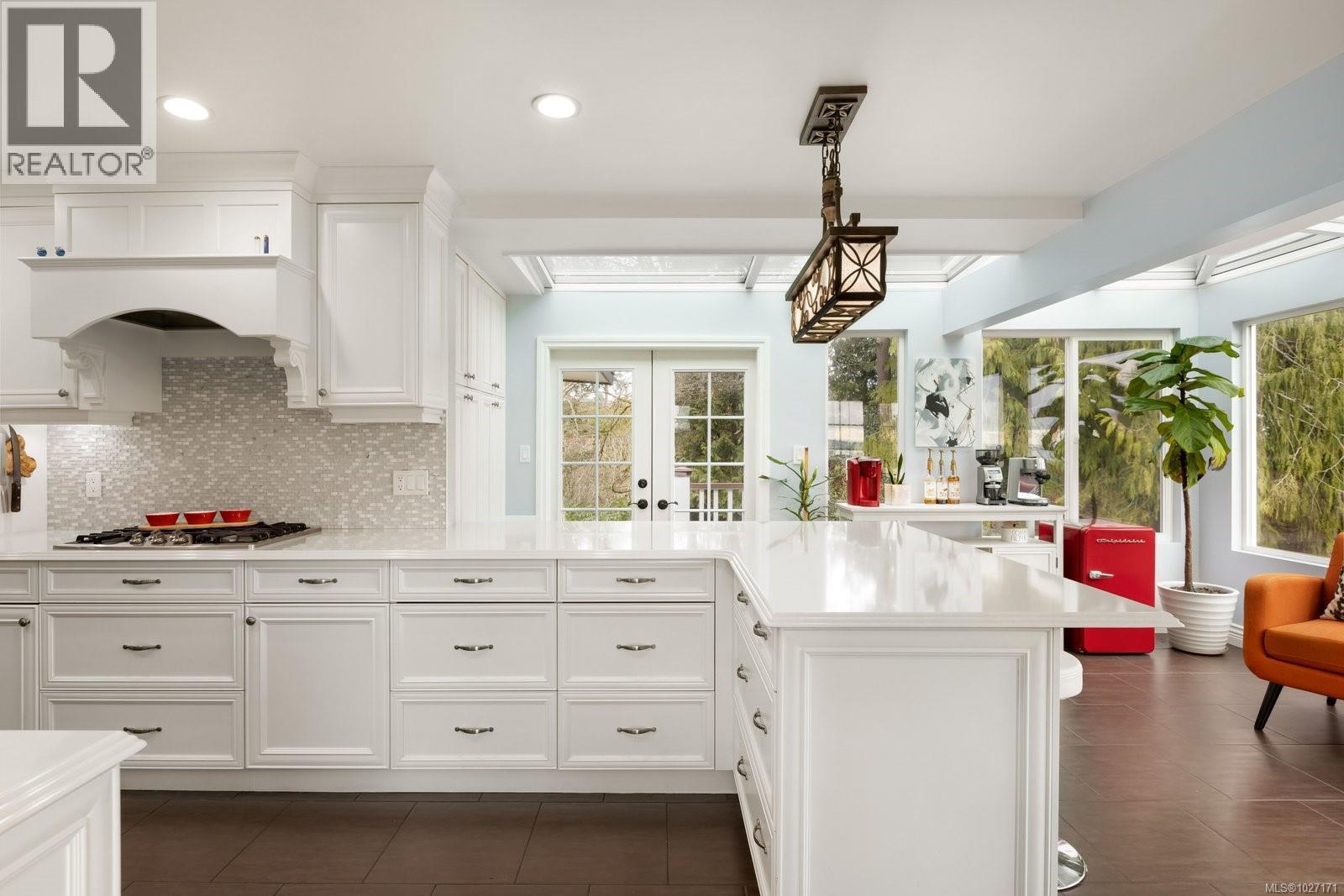  4984 Georgia Park Terrace, Saanich