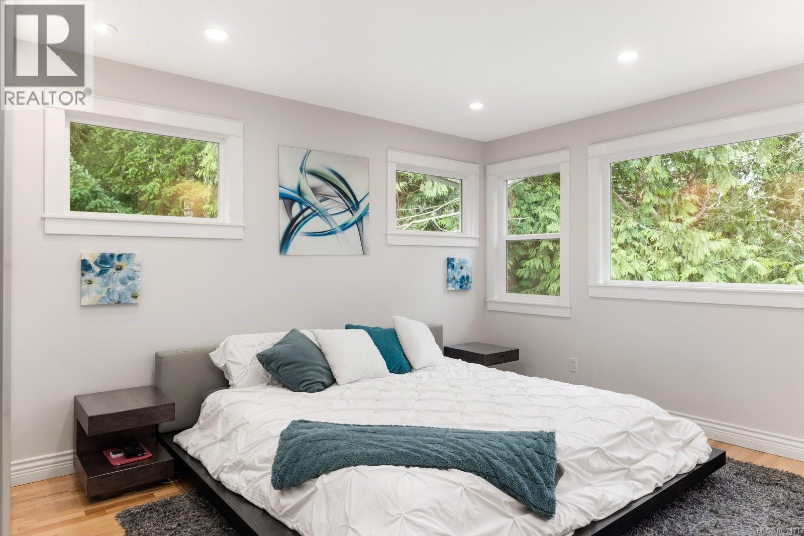  4984 Georgia Park Terrace, Saanich