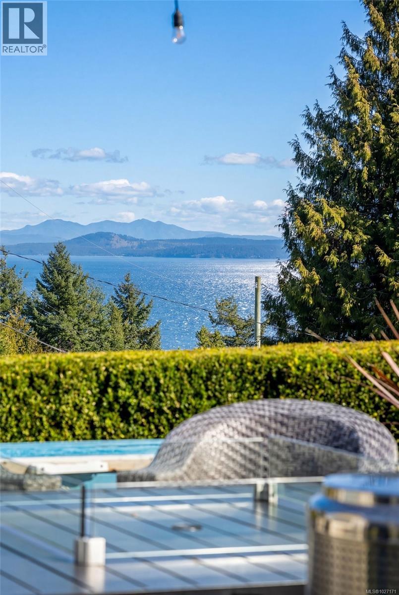  4984 Georgia Park Terrace, Saanich