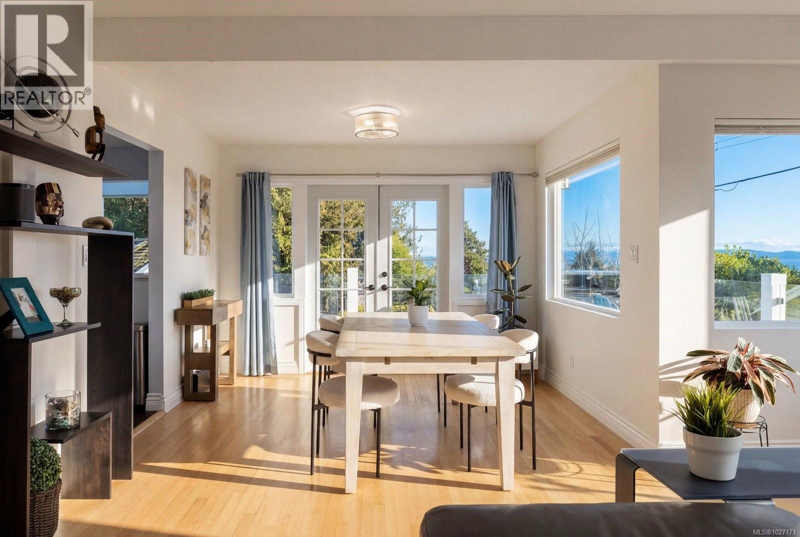  4984 Georgia Park Terrace, Saanich