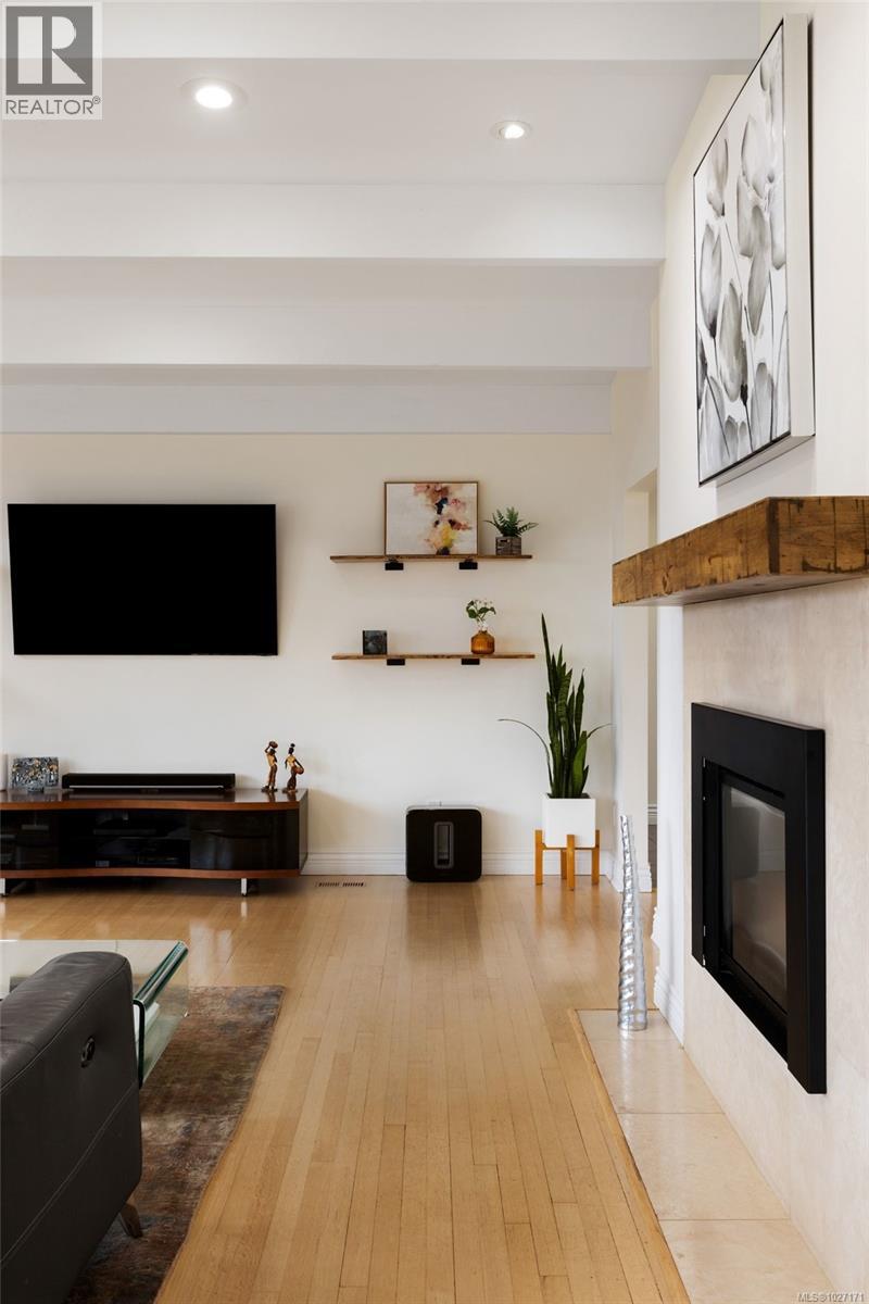  4984 Georgia Park Terrace, Saanich