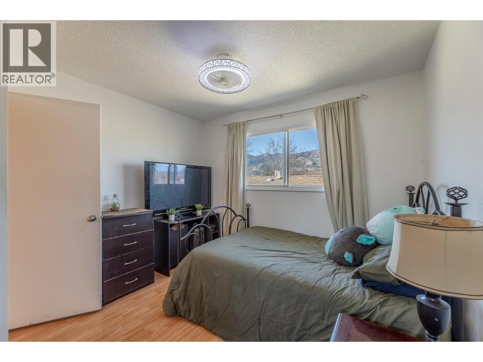 376 Green Avenue W, Penticton