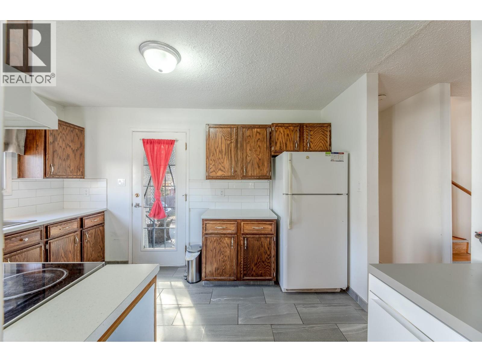 376 Green Avenue W - 6