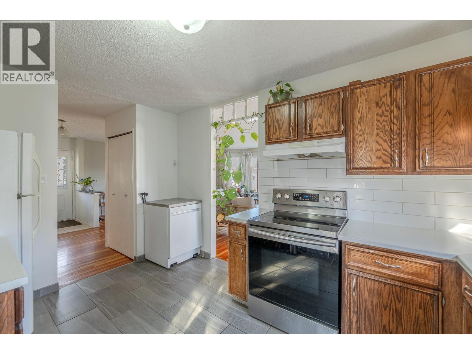 376 Green Avenue W, Penticton