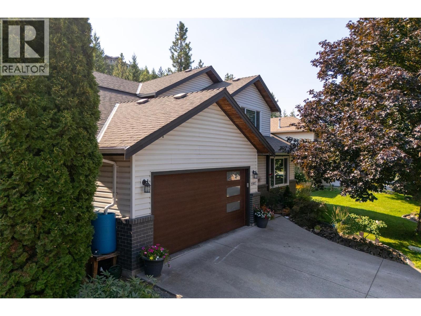 2207 Shannon Ridge Drive, West Kelowna