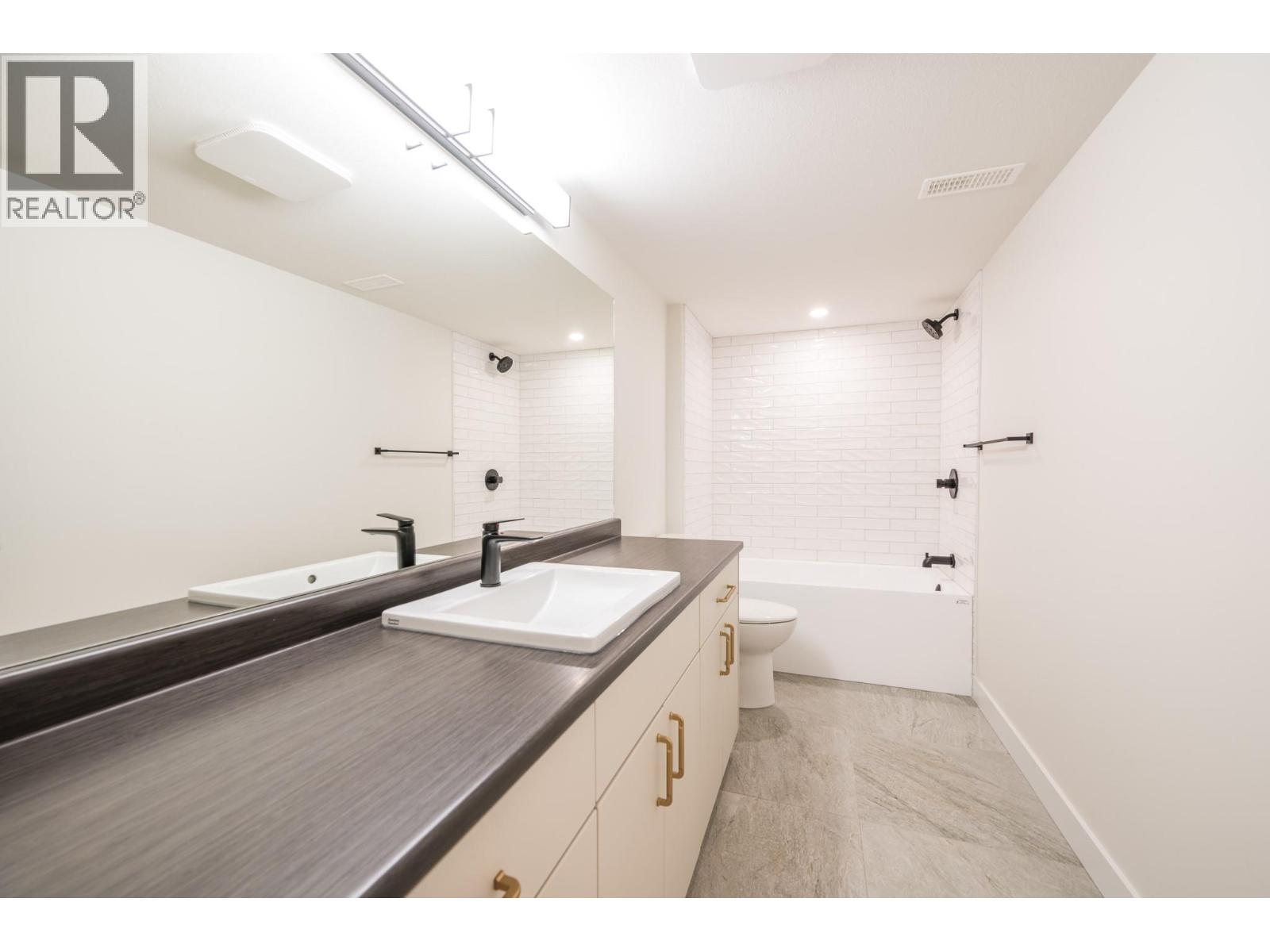 3228 BANK Road, Kamloops