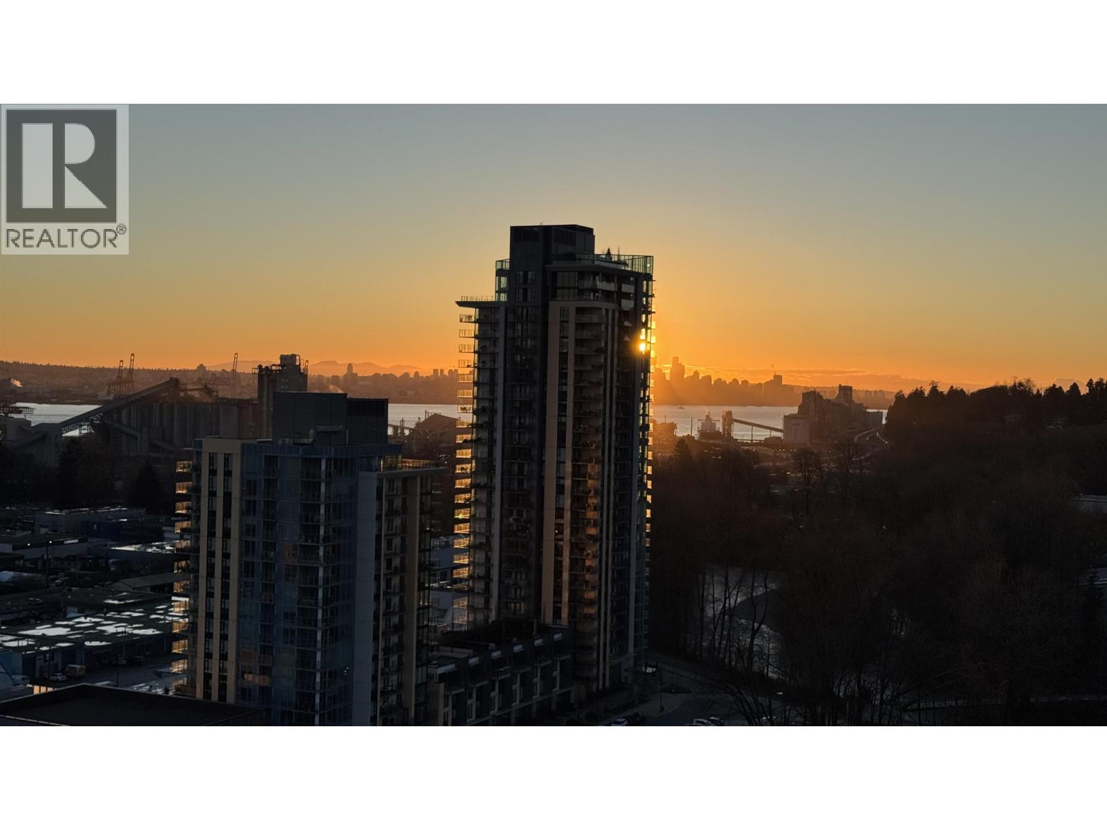 2106 1550 FERN STREET, North Vancouver